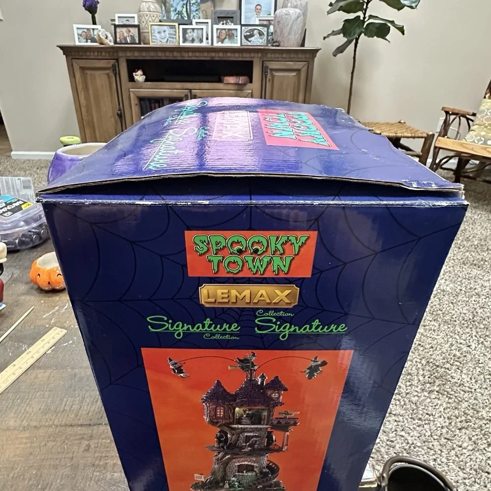 Lemax Spooky Town Witches Tower Michaels Exclusive 2018‎ w/ Box & Adapter